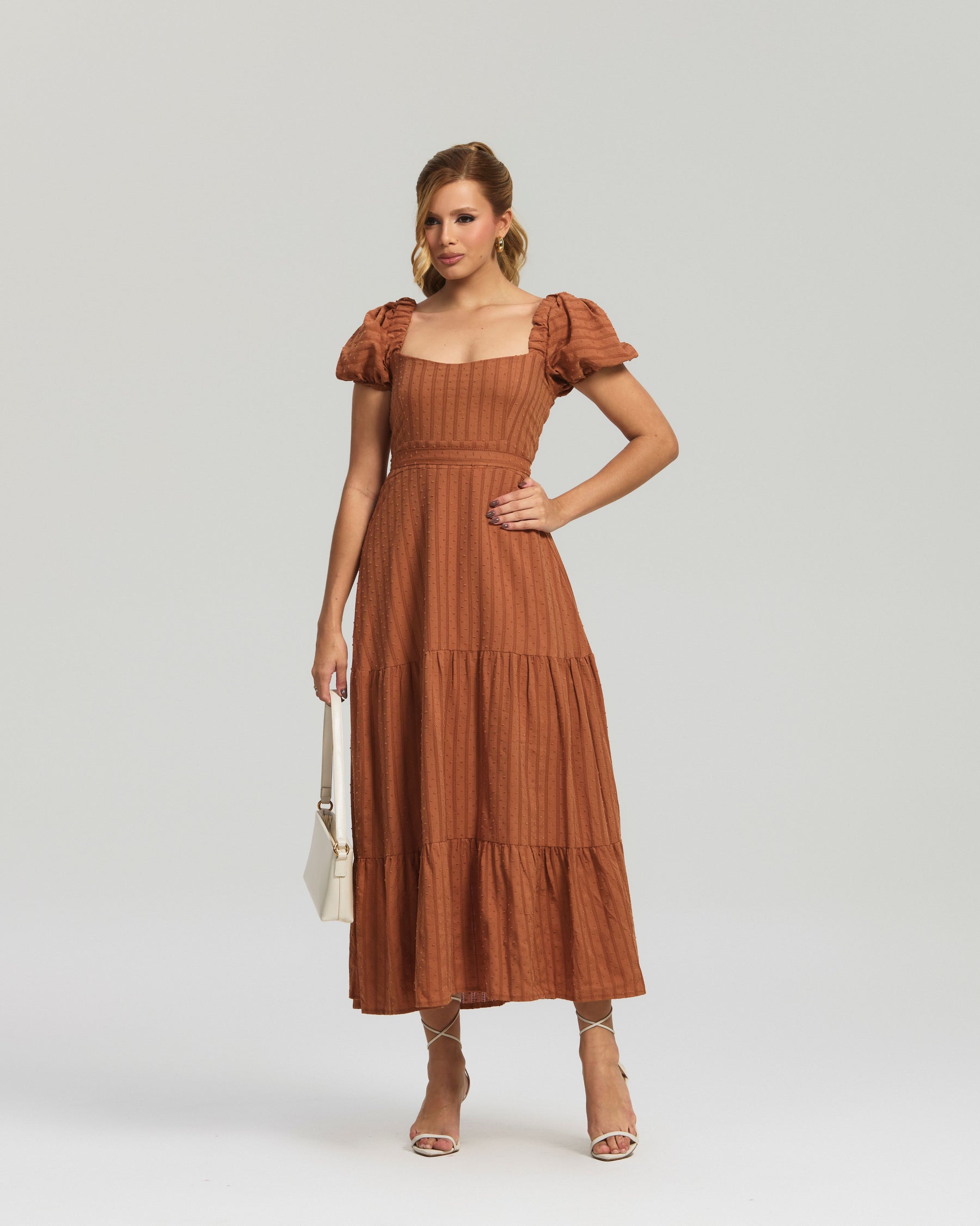 Vestido Longo Laise Bordado Caramelo